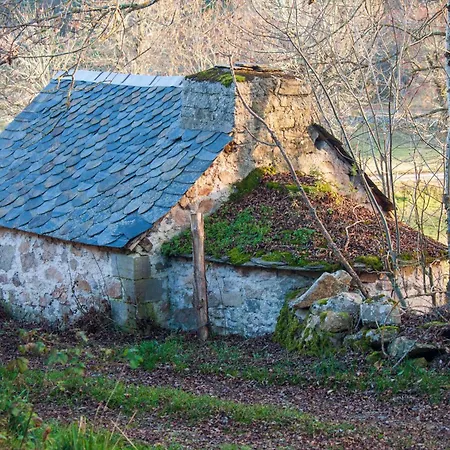 L'oustalou - De 19m² Aux Portes De L'aubrac Aumont-Aubrac