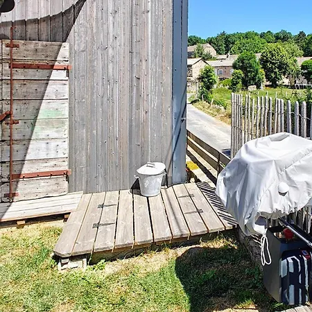 L'oustalou - De 19m² Aux Portes De L'aubrac